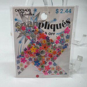Carolace Trimtex Snappliques Snap-on Off Plastic Daisy Pinwheel 3"